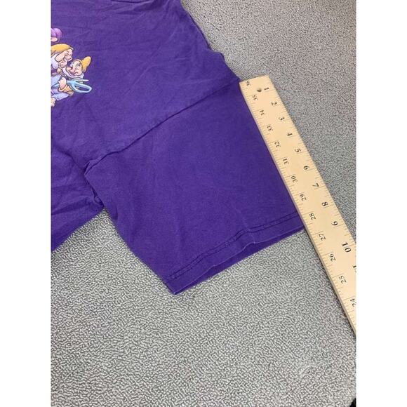 Vintage Walt Disney XL Purple Snow White Seven Dwarfs Graphic Crewneck T Shirt - Picture 11 of 12